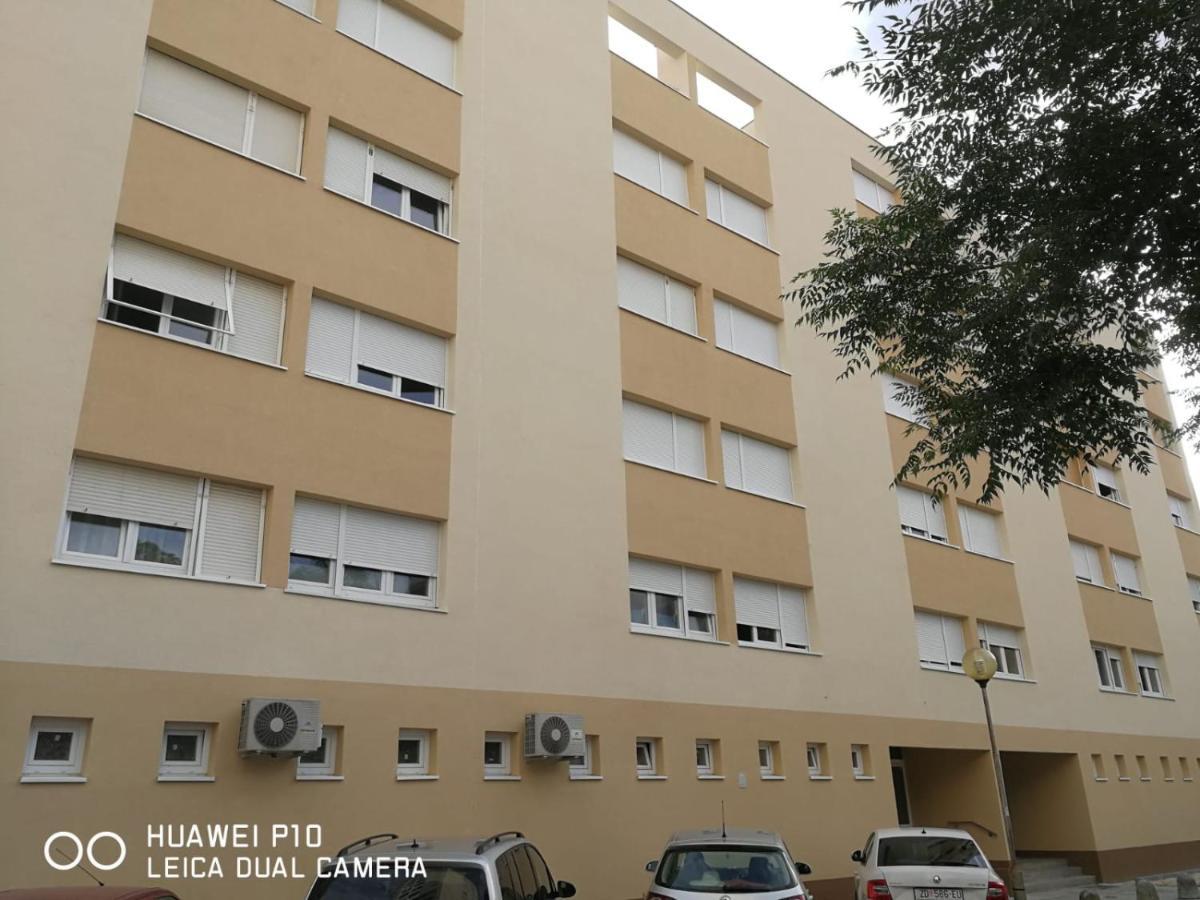 Apartment Mihaela *